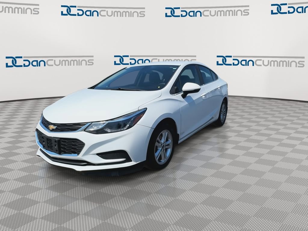 Used 2018 Chevrolet Cruze LT FWD image 4