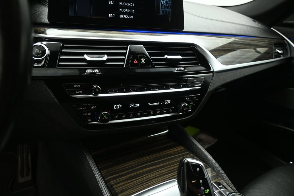 Used 2018 BMW M550i xDrive AWD/4WD image 14