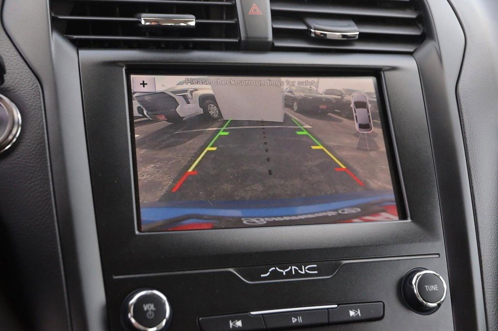 Used 2019 Ford Fusion SE w/ Equipment Group 151A image 17
