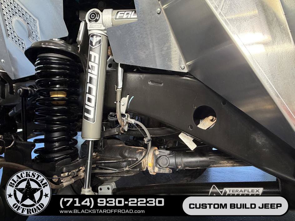 Used 2025 Jeep Wrangler Unlimited Rubicon AWD/4WD image 32