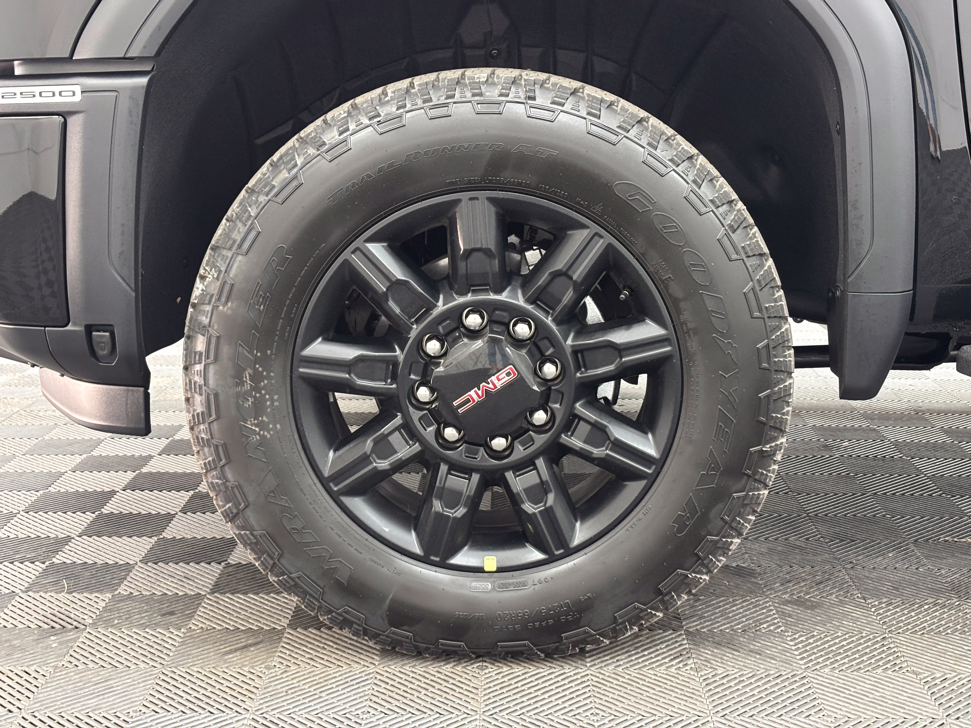 New 2026 GMC Sierra 2500 AT4 w/ AT4 Premium Plus Package AWD/4WD image 17