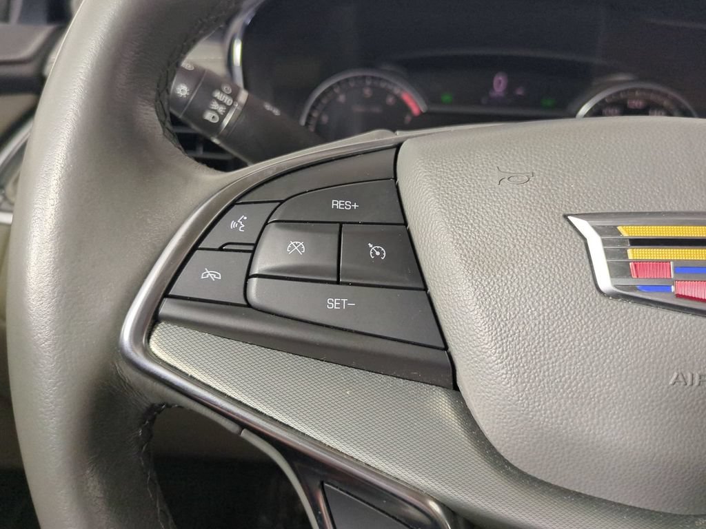 Used 2022 Cadillac XT5 Premium Luxury FWD image 33