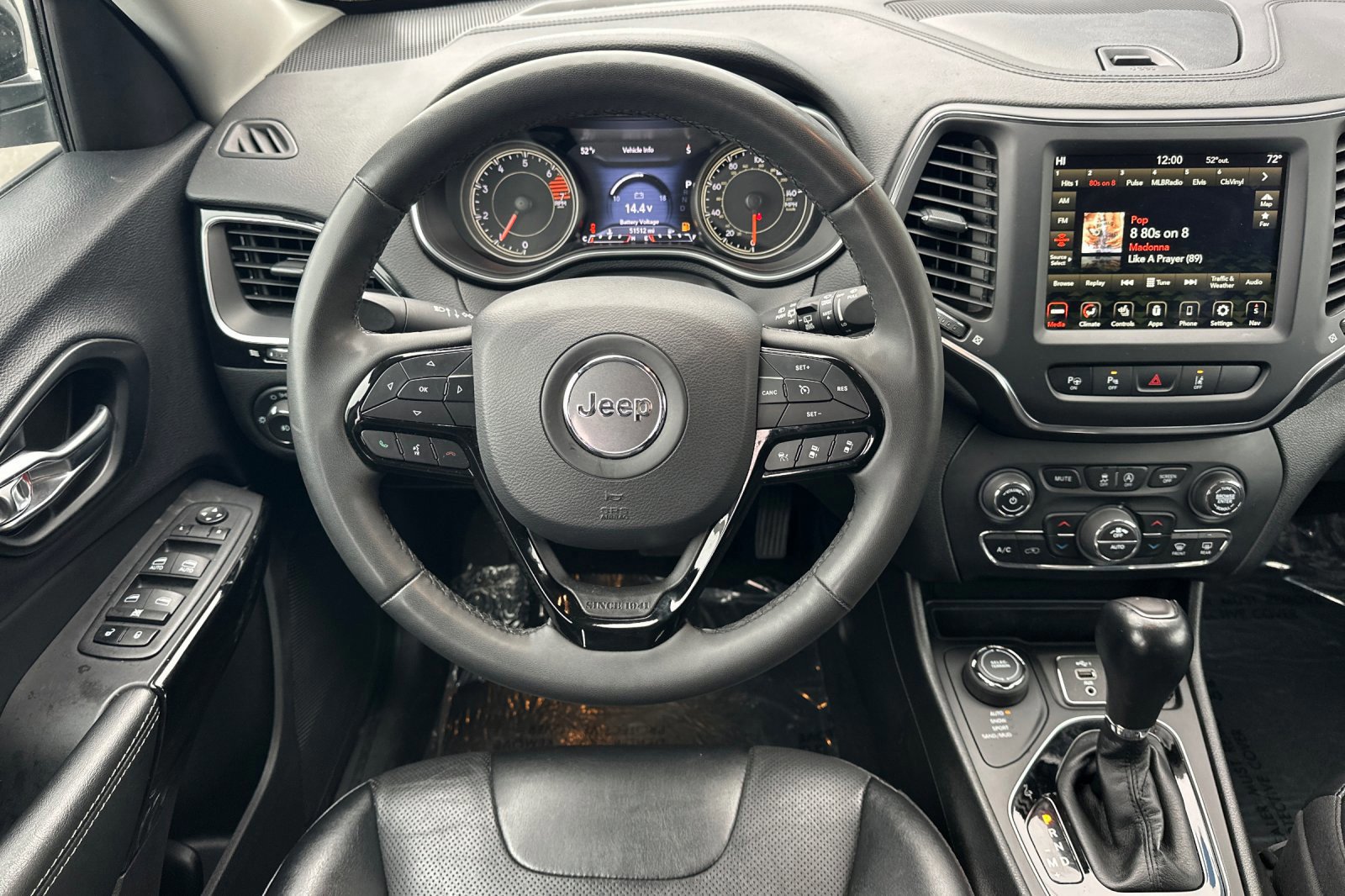 Used 2023 Jeep Cherokee Altitude Lux image 14