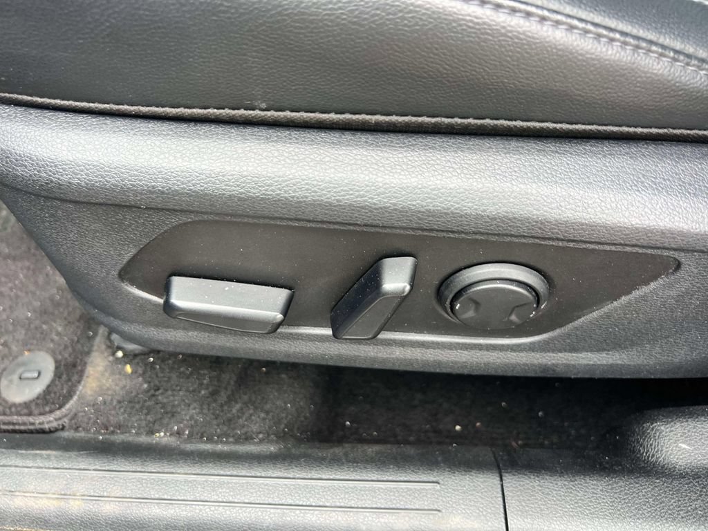 Used 2024 Kia Sportage EX AWD/4WD image 19