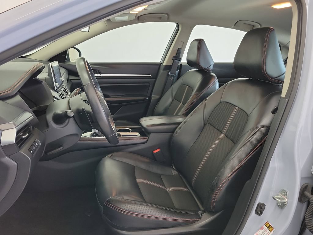 Used 2024 Nissan Altima 2.5 SR FWD image 18