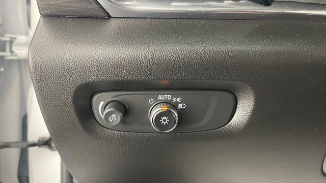 Used 2024 Chevrolet Traverse High Country image 36