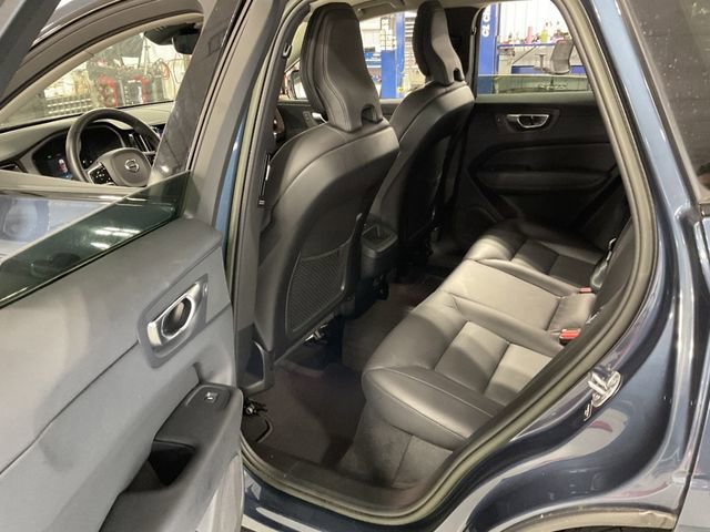 Used 2023 Volvo XC60 B5 Plus w/ Climate Package image 10