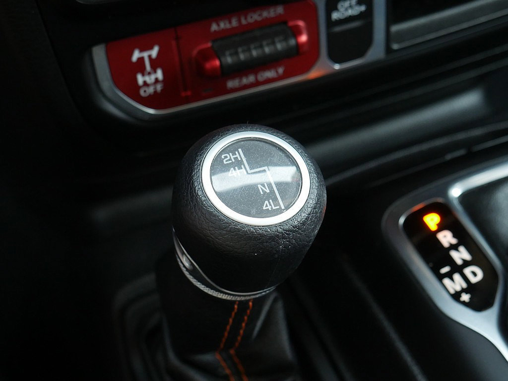 Used 2020 Jeep Gladiator Mojave w/ LED Lighting Group AWD/4WD image 47