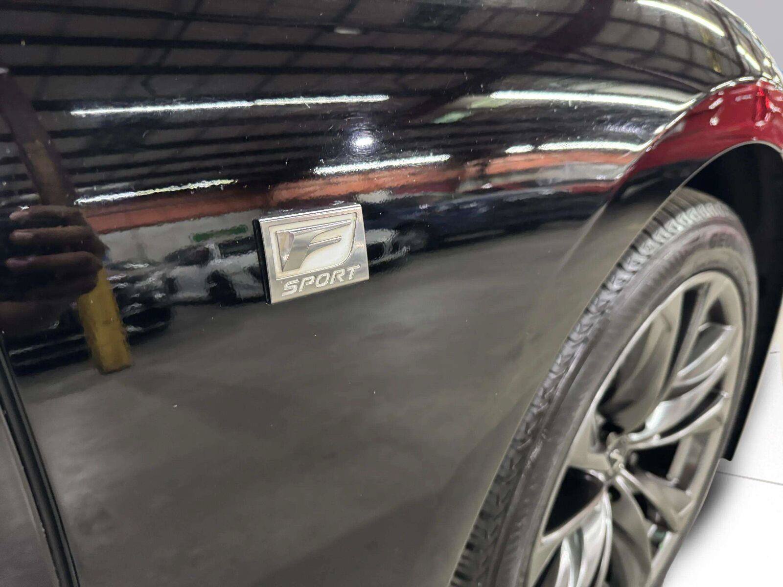Used 2018 Lexus LS 500 F Sport w/ Accessory Package (Z2) RWD image 21
