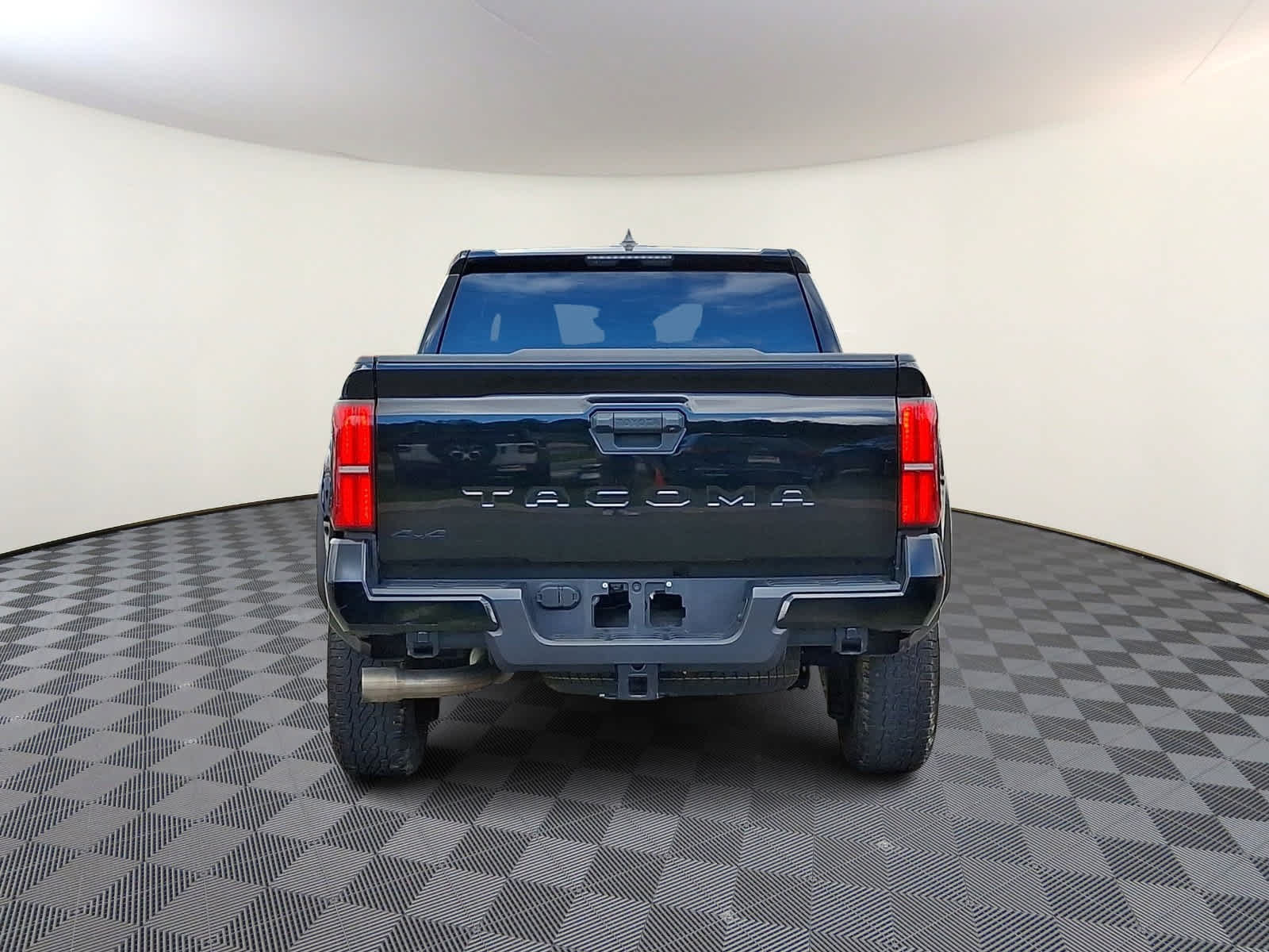 Used 2024 Toyota Tacoma TRD Off-Road AWD/4WD image 6