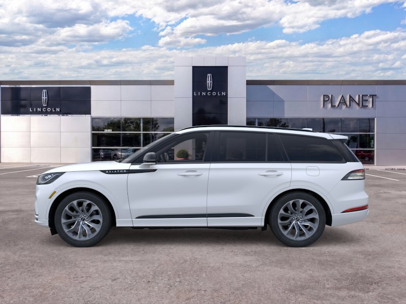 New 2026 Lincoln Aviator 2WD w/ Jet Appearance Package image 3