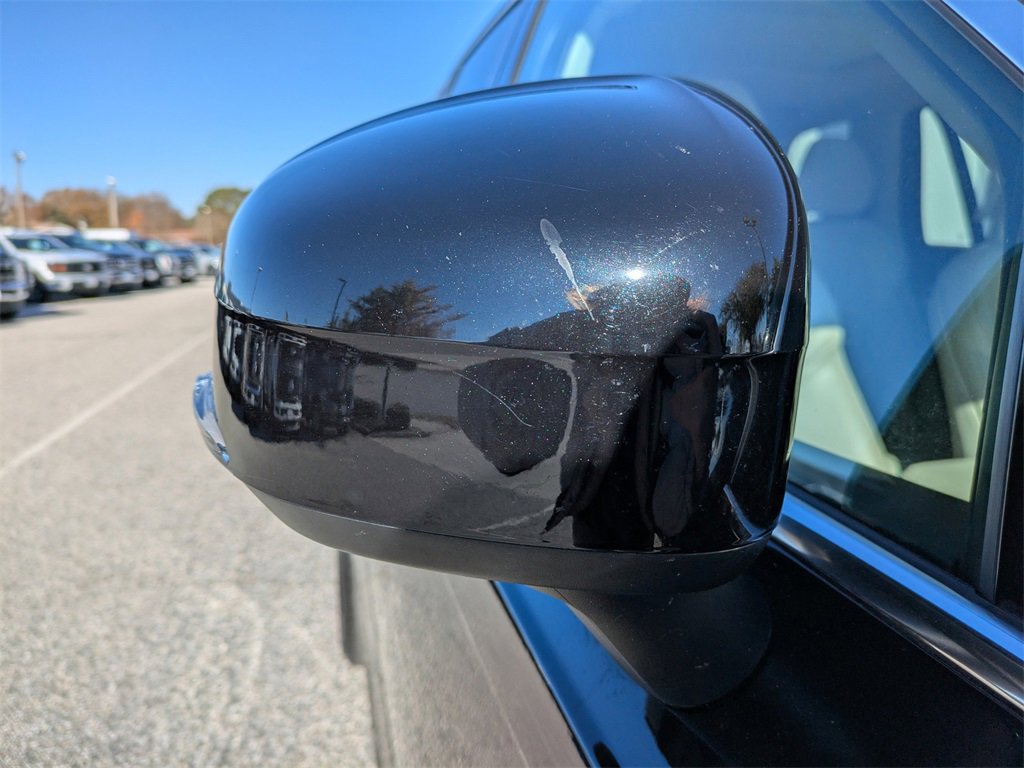 Certified 2022 Volvo XC90 T5 Momentum w/ Climate Package image 12