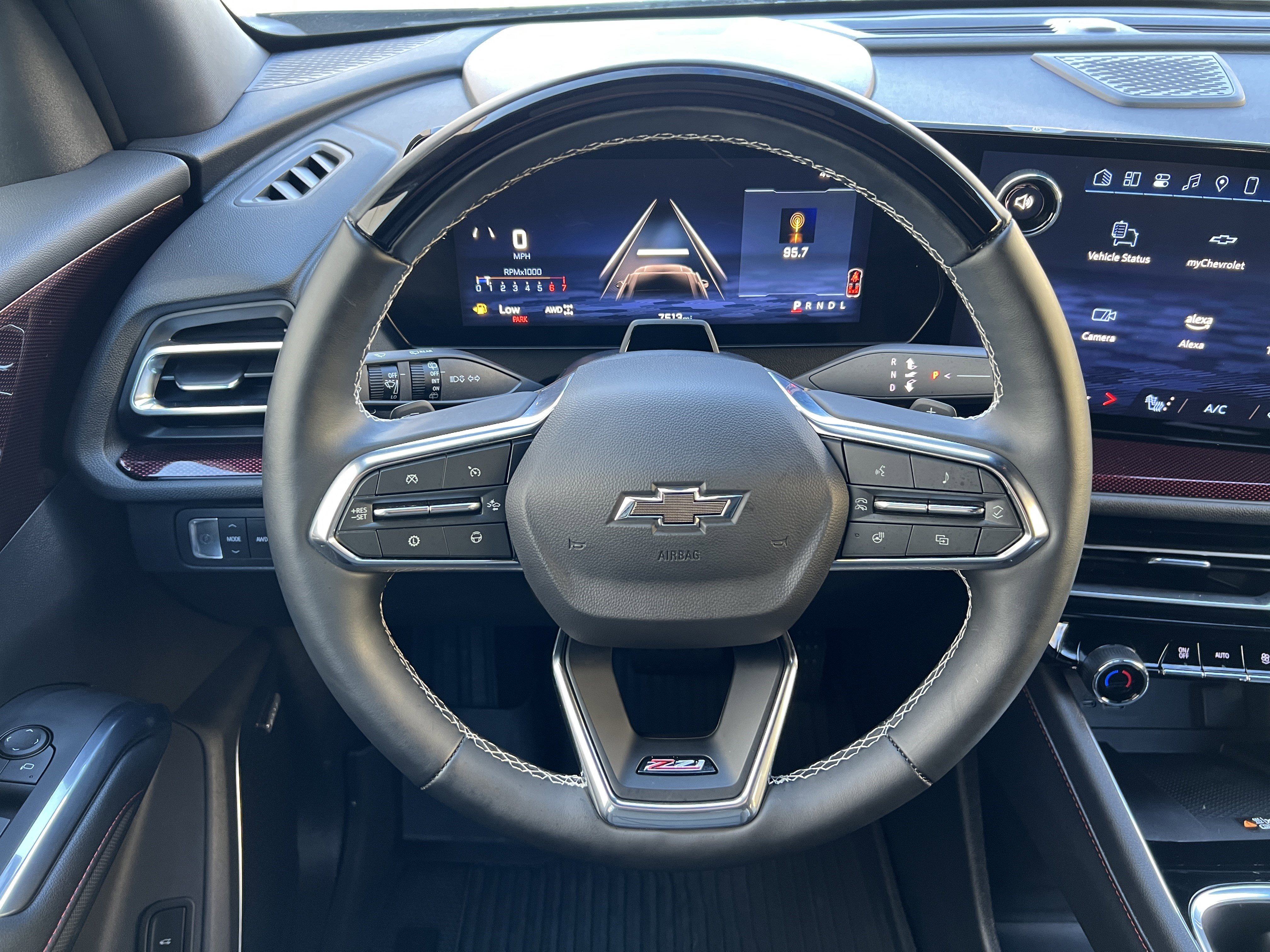 Used 2025 Chevrolet Traverse Z71 w/ Enhanced Driving Package image 30