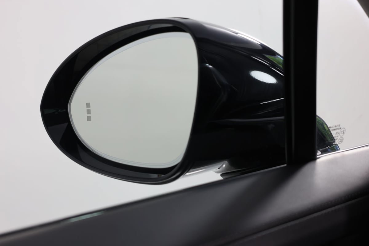 Used 2022 Porsche Cayenne GTS w/ Premium Package Plus AWD/4WD image 17