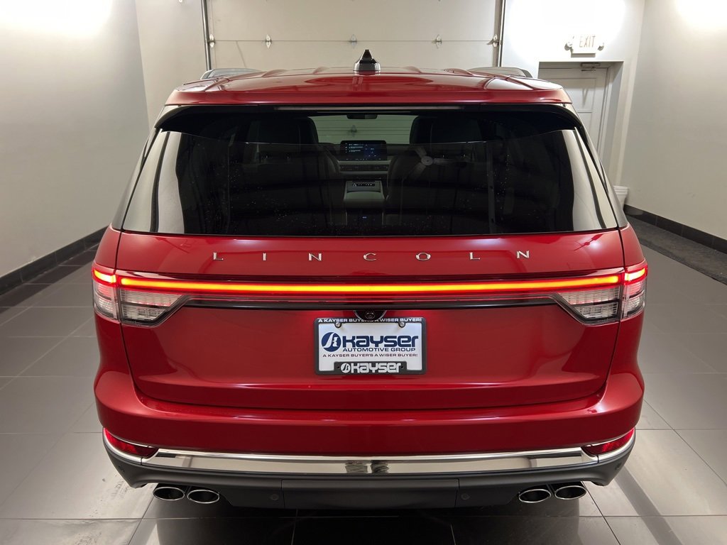 Used 2025 Lincoln Aviator Reserve w/ Equipment Group 201A image 5