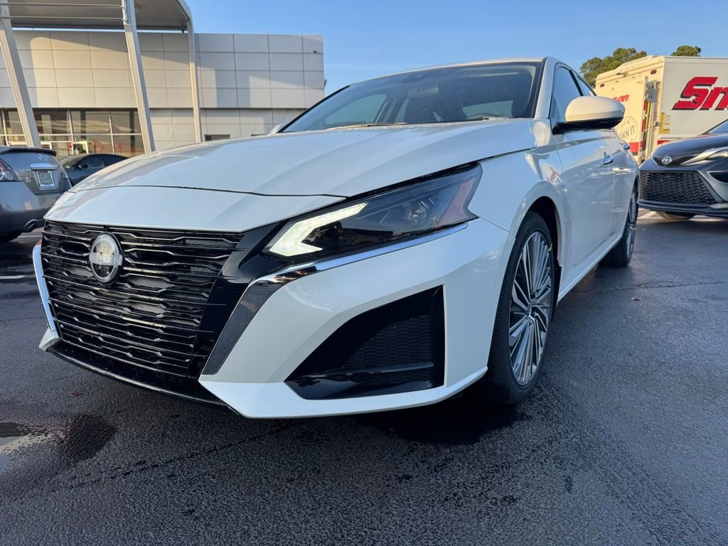 New 2025 Nissan Altima 2.5 SL image 10