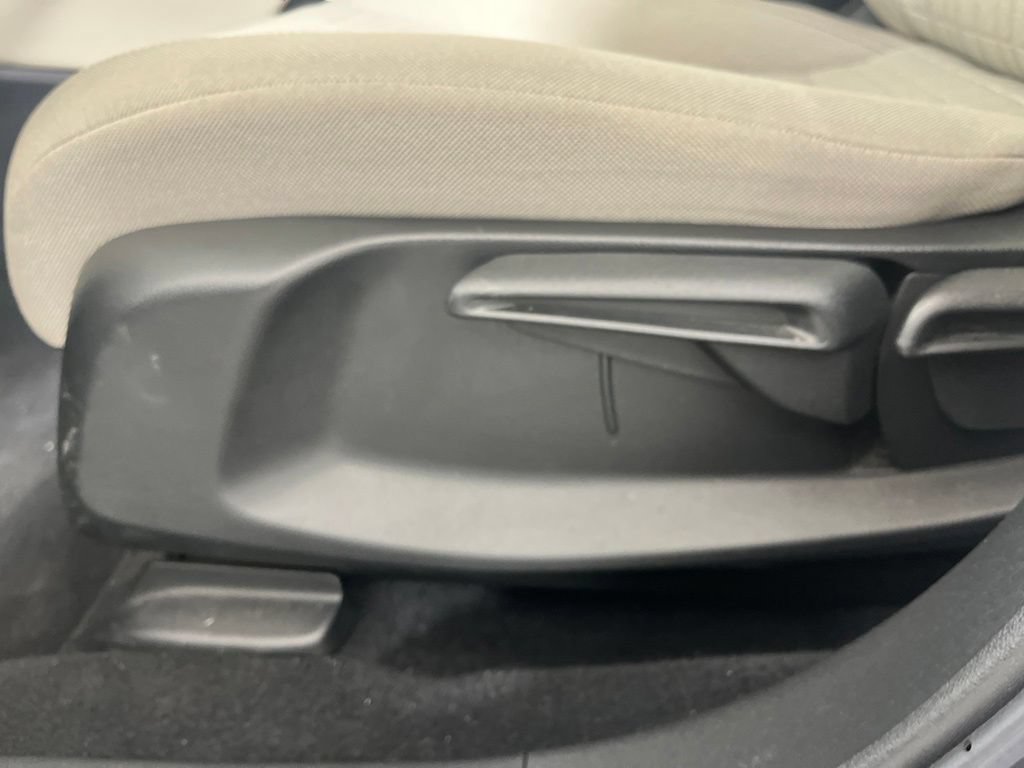 Certified 2024 Honda HR-V LX image 19