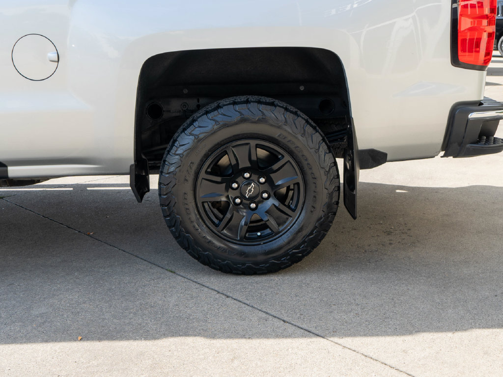 Used 2018 Chevrolet Silverado 1500 LT w/ Trailering Package AWD/4WD image 26