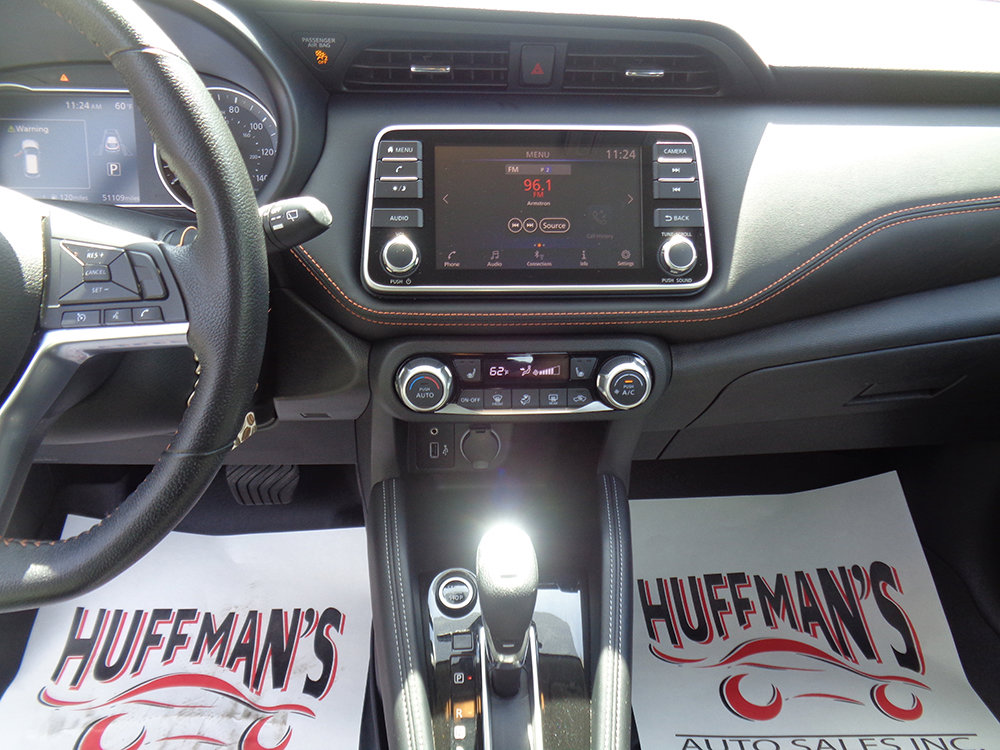 Used 2020 Nissan Kicks SR w/ SR Premium Package FWD image 14