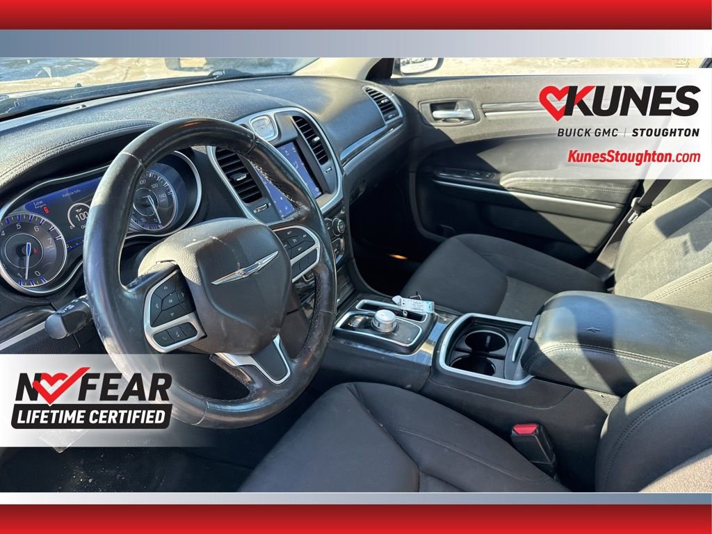 Used 2022 Chrysler 300 Touring image 20