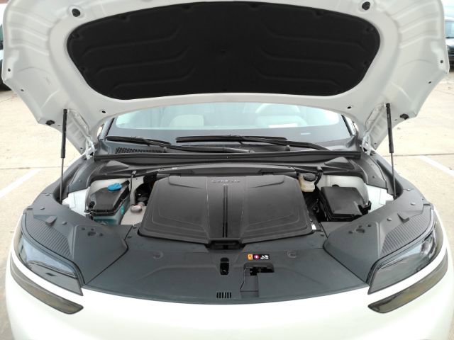 Used 2024 Genesis GV60 RWD image 60