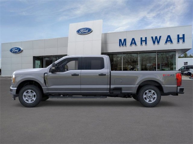 New 2026 Ford F250 XLT w/ FX4 Off-Road Package image 3