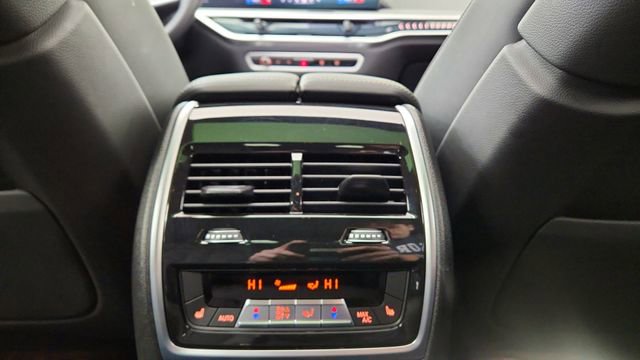 Used 2026 BMW X6 xDrive40i image 52