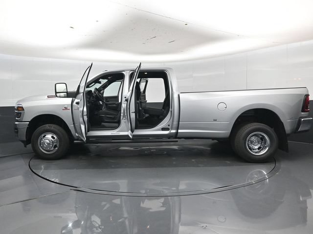 New 2026 RAM 3500 Tradesman AWD/4WD image 54