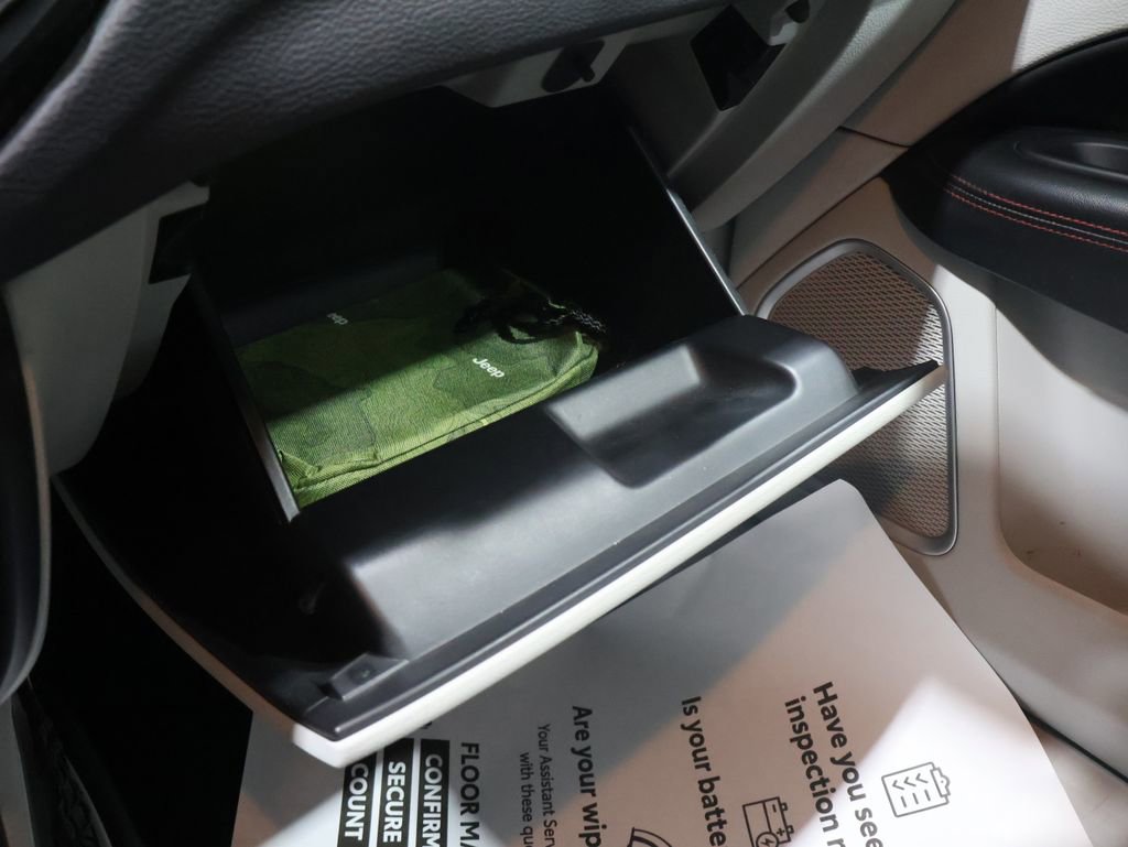 Used 2019 Jeep Compass Limited image 40