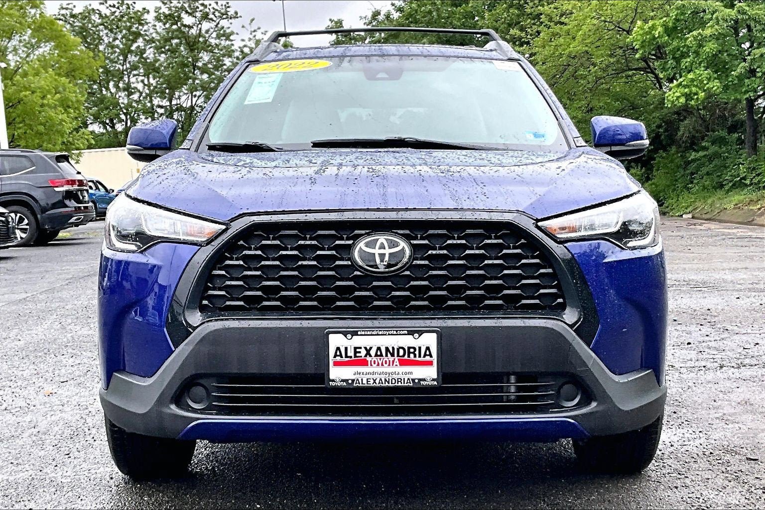 Used 2022 Toyota Corolla Cross LE w/ Moonroof Package AWD/4WD image 3