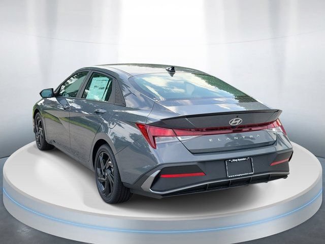 New 2026 Hyundai Elantra SEL Sport FWD image 3