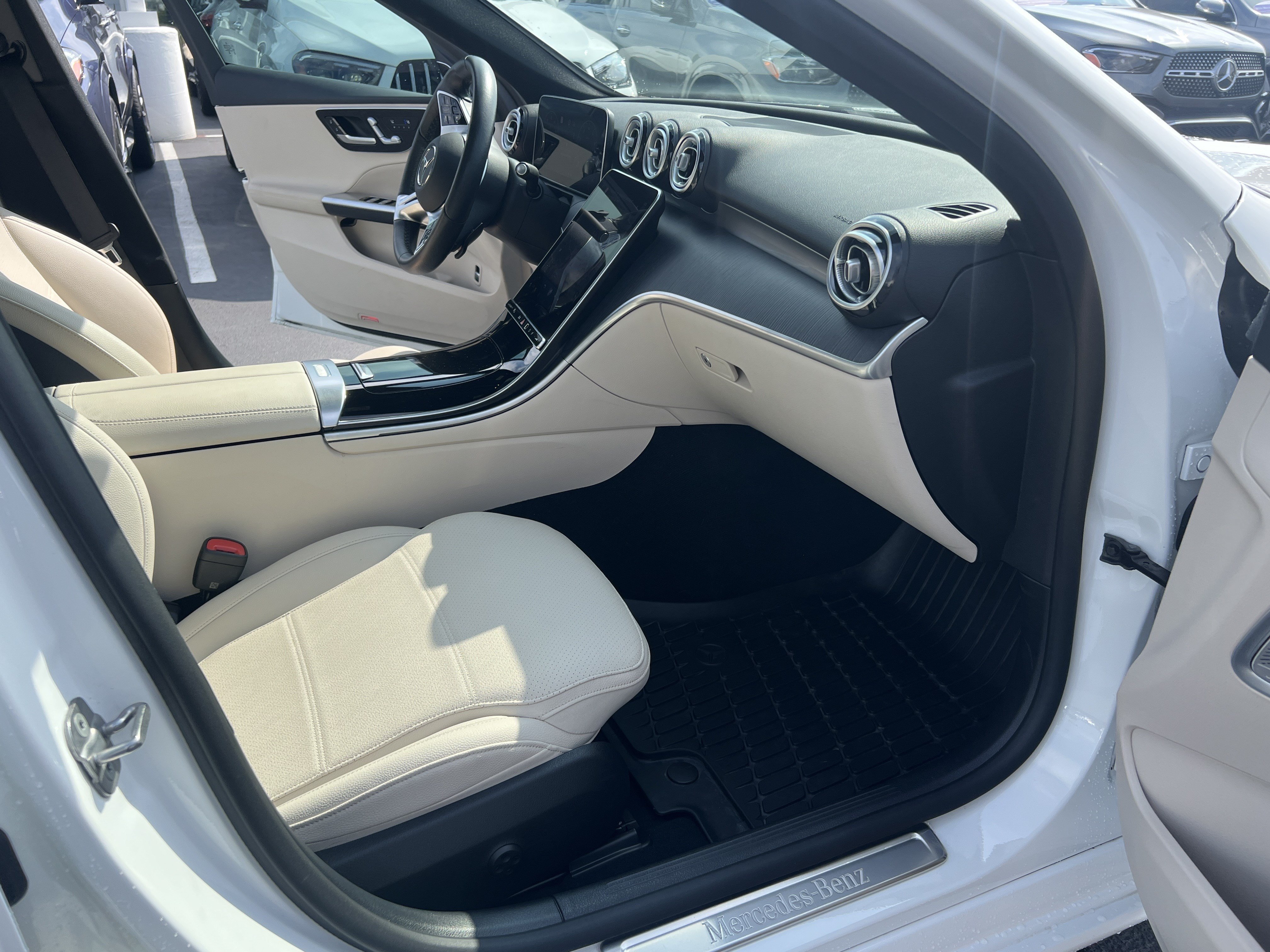 Certified 2025 Mercedes-Benz C 300 Sedan image 35