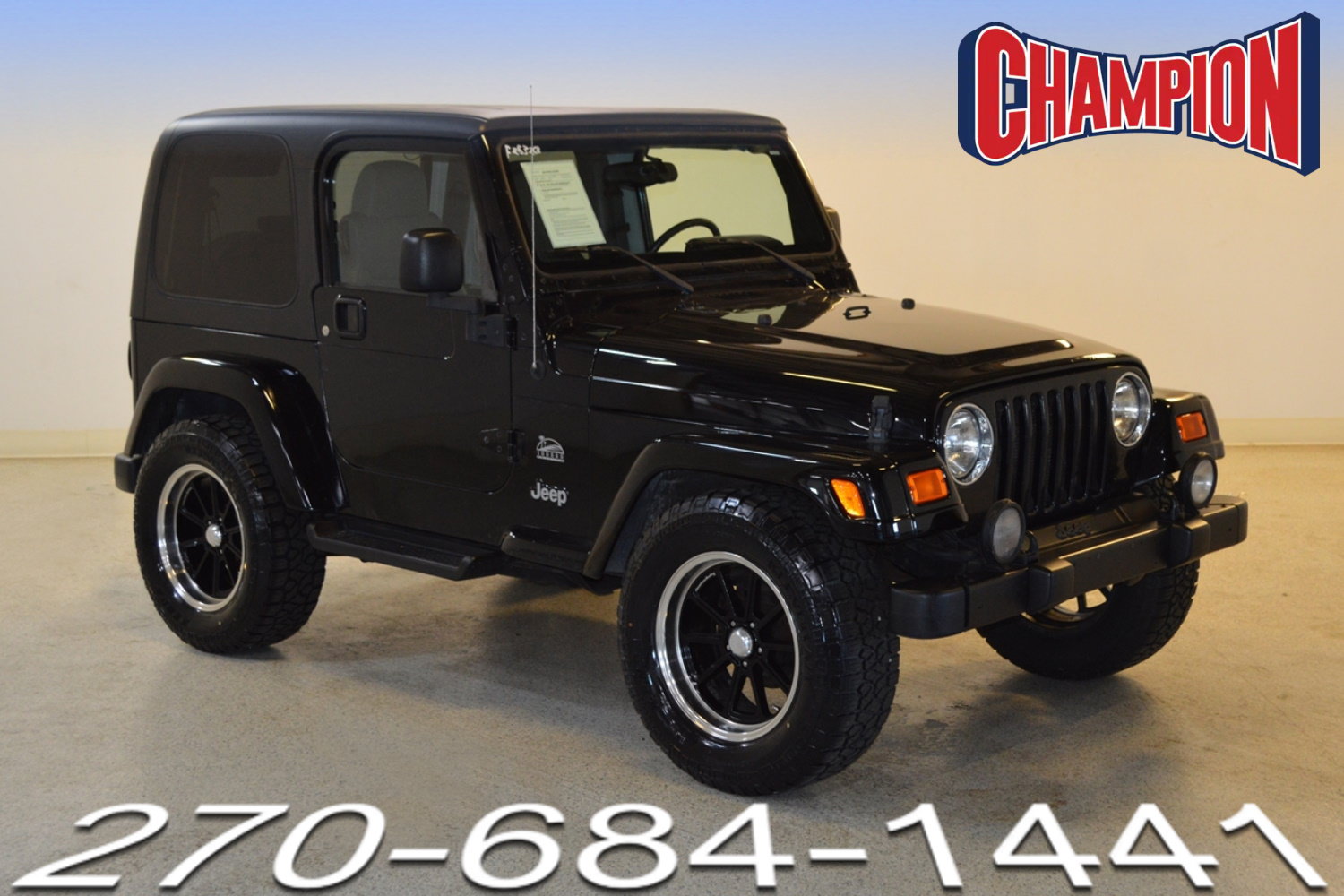Used 2004 Jeep Wrangler Sahara w/ Dual Top Group AWD/4WD video 1