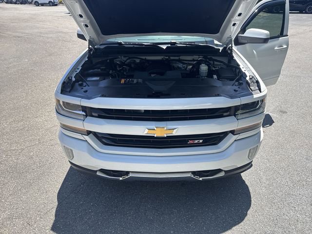 Used 2017 Chevrolet Silverado 1500 LT w/ All Star Edition AWD/4WD image 32