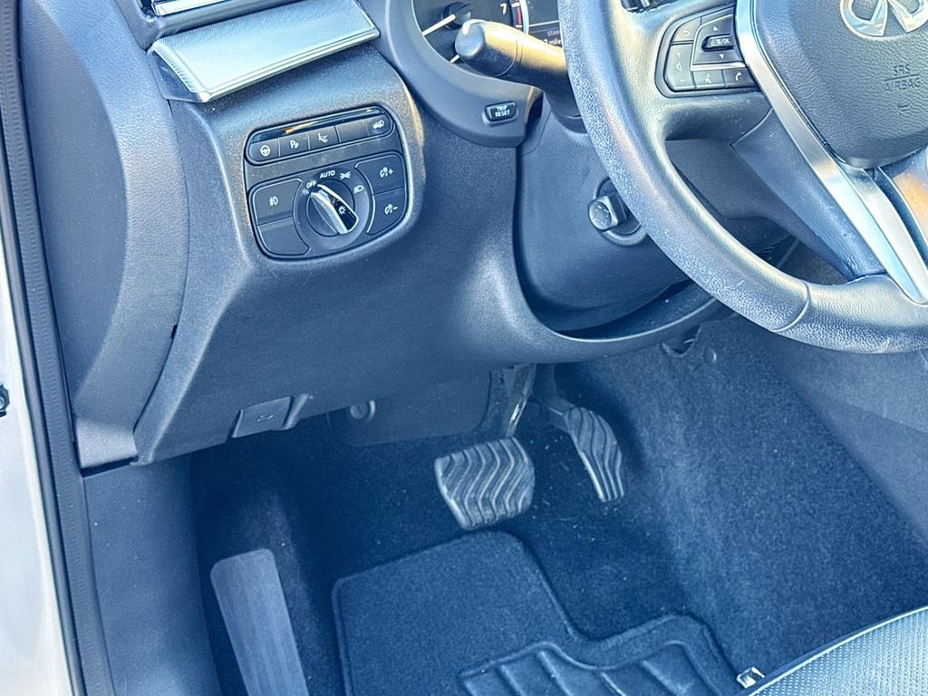 Used 2021 INFINITI QX50 Sensory w/ Cargo Package image 17