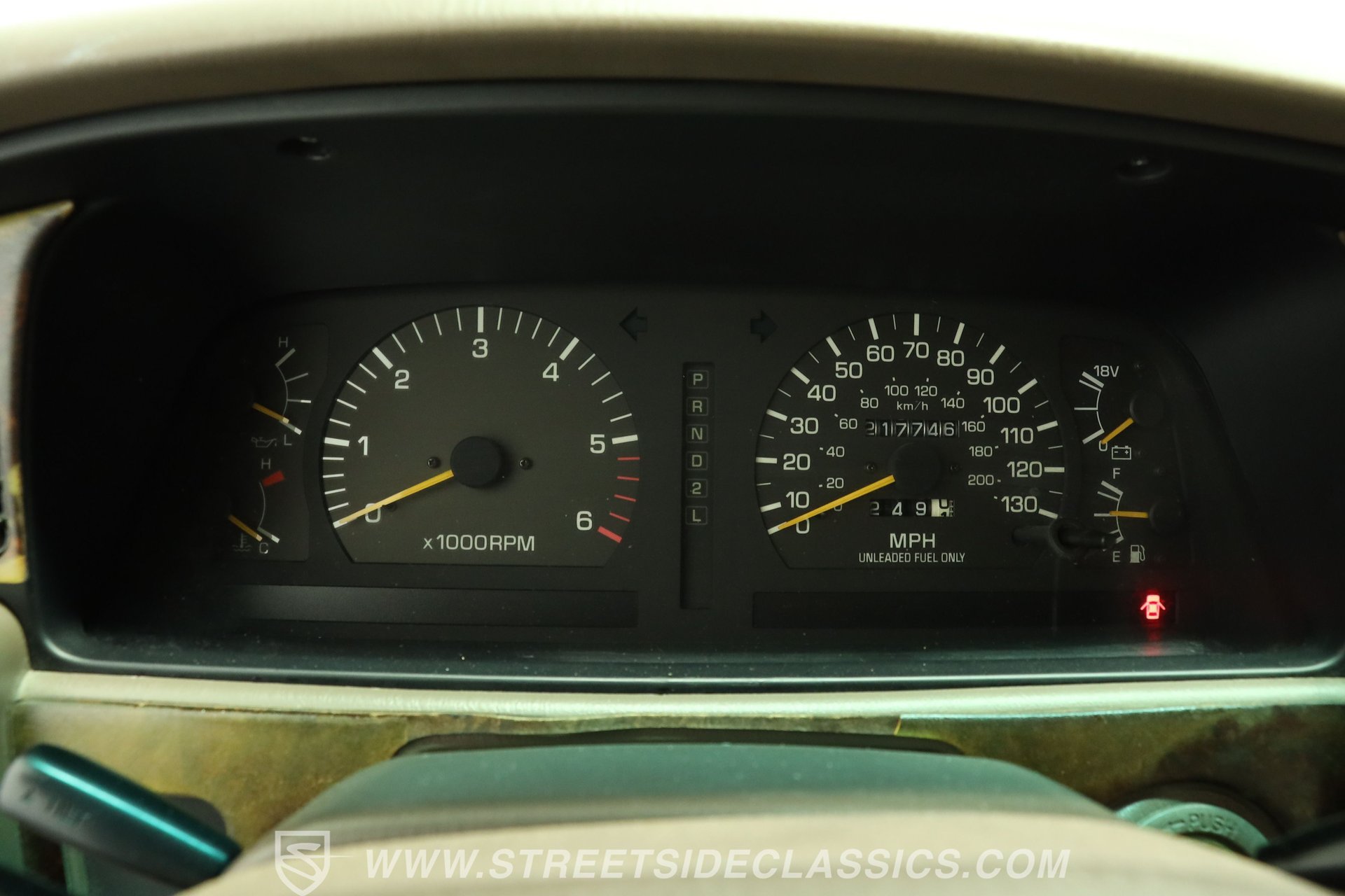 Used 1997 Toyota Land Cruiser w/ Collector's Edition Pkg AWD/4WD image 38