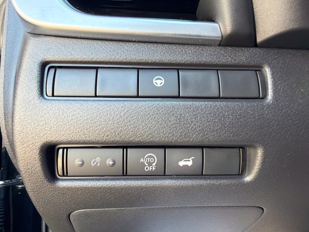 Used 2023 Nissan Rogue SL FWD image 27