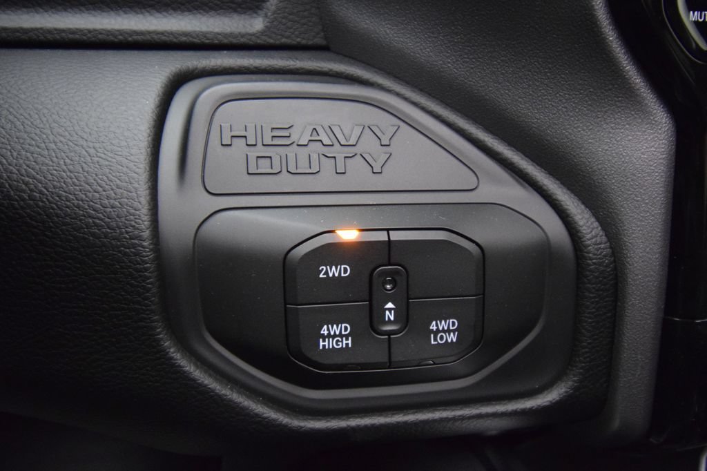 New 2026 RAM 2500 Laramie AWD/4WD image 27