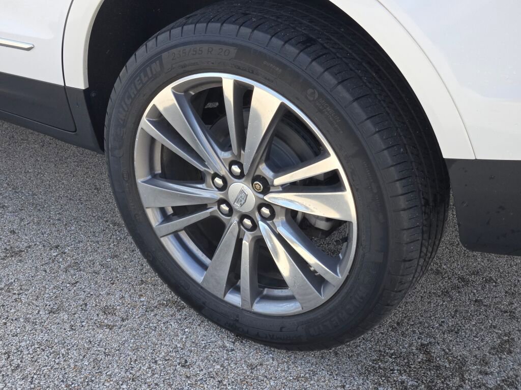 Used 2021 Cadillac XT5 Premium Luxury image 17