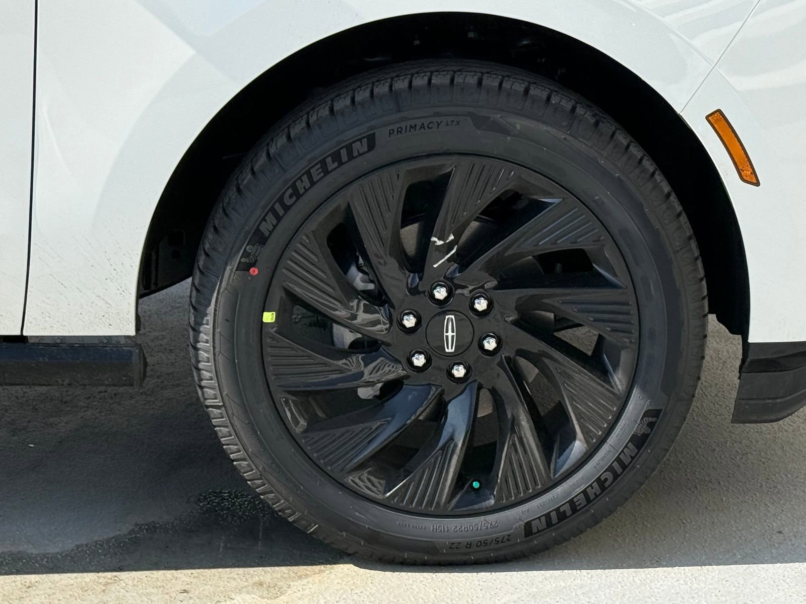 New 2026 Lincoln Navigator Reserve w/ Jet Appearance Package image 6