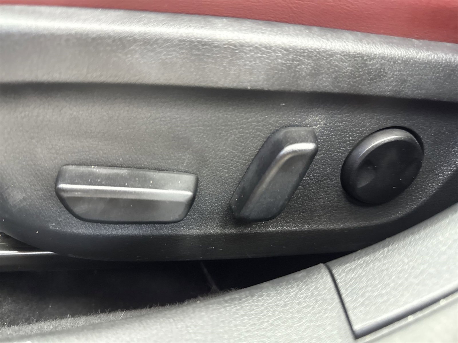 Used 2019 MAZDA MAZDA3 Hatchback w/ Premium Package image 17