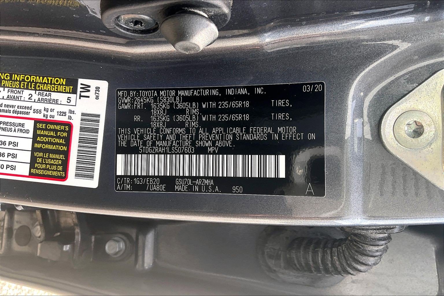 Used 2020 Toyota Highlander XLE FWD image 38