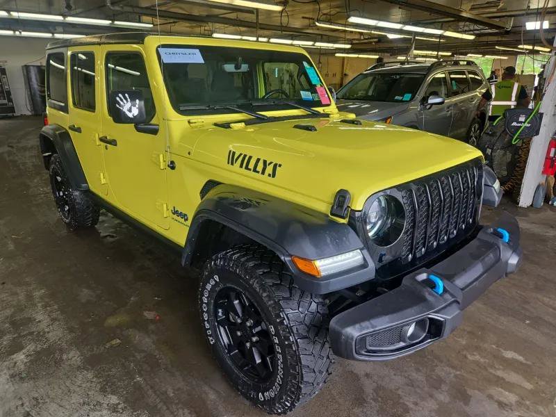 Used 2023 Jeep Wrangler Unlimited w/ Cold Weather Group AWD/4WD image 3