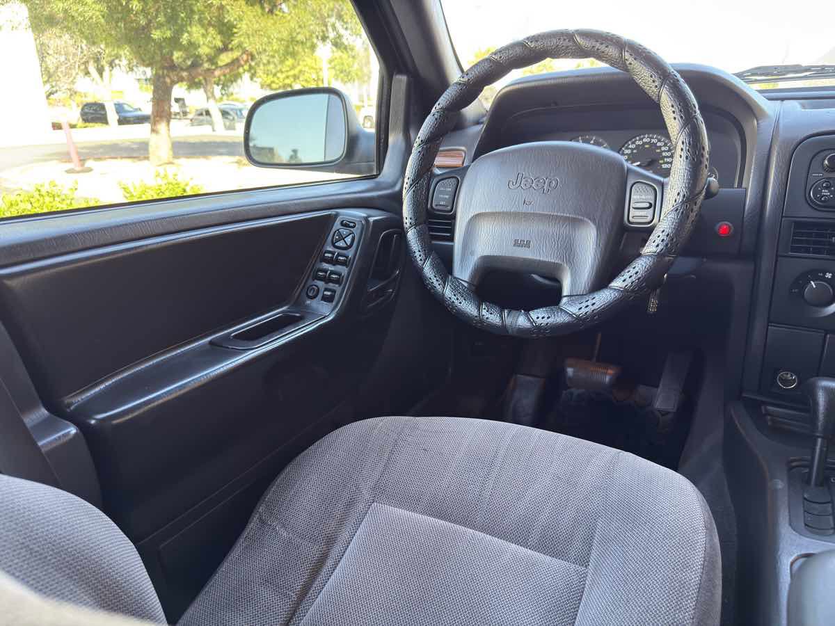 Used 1999 Jeep Grand Cherokee Laredo AWD/4WD image 29