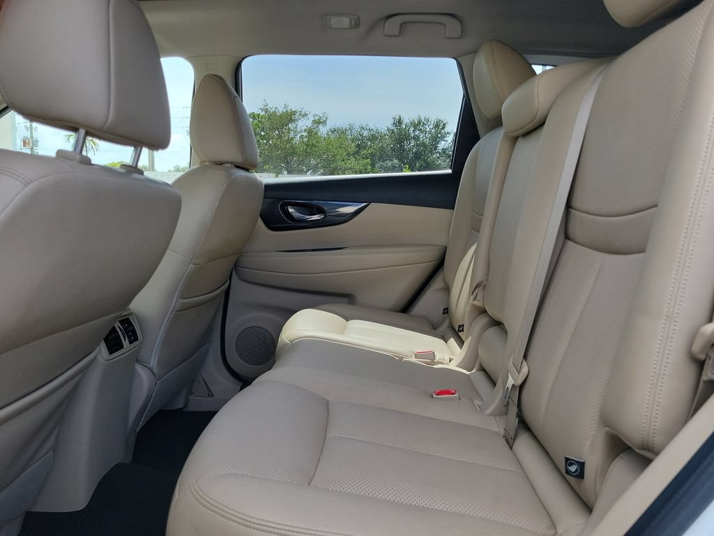 Used 2017 Nissan Rogue SL w/ SL Premium Package AWD/4WD image 17