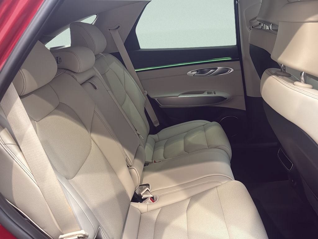 Certified 2026 Genesis GV70 2.5T Select AWD/4WD image 17