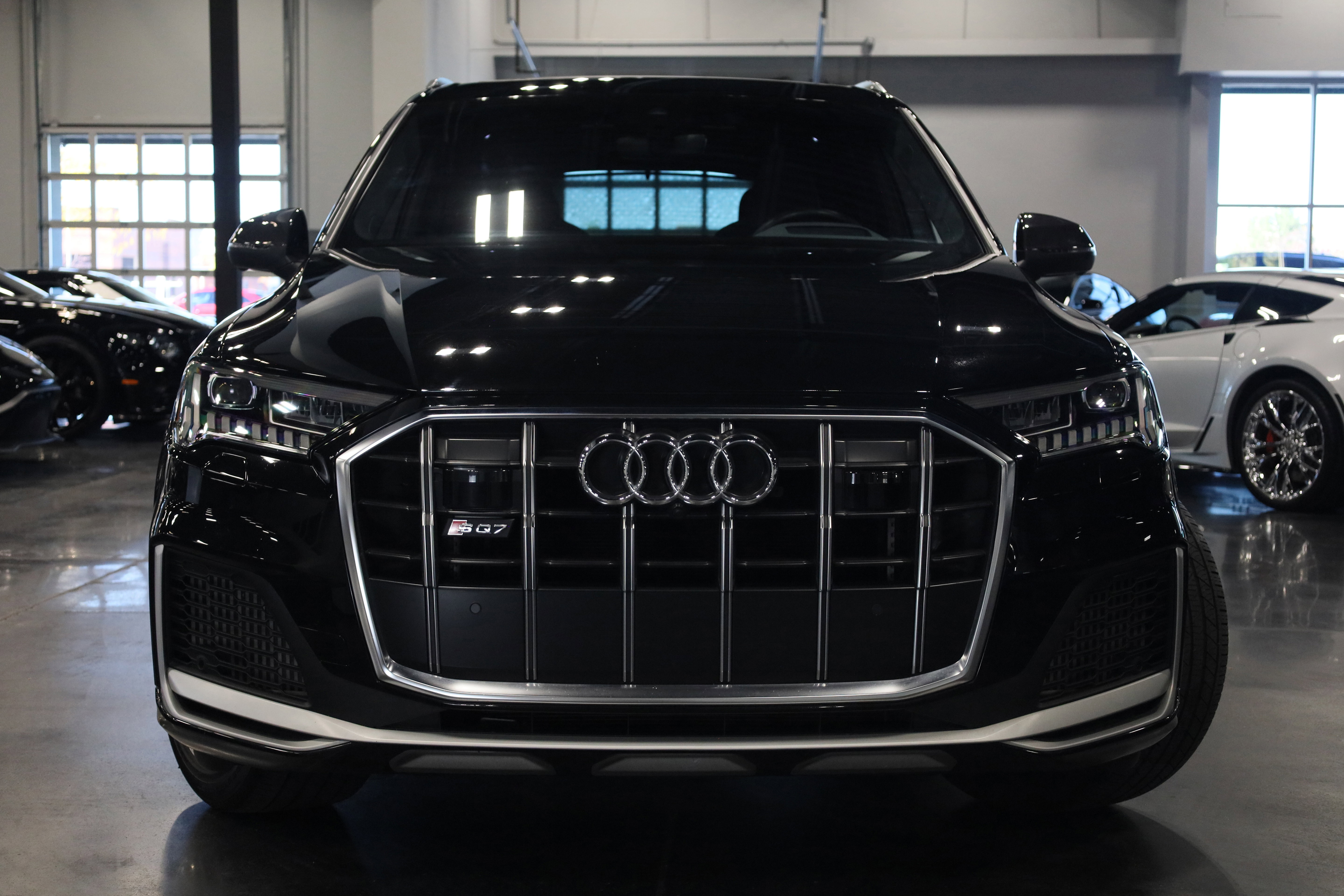 Used 2023 Audi SQ7 Prestige image 2