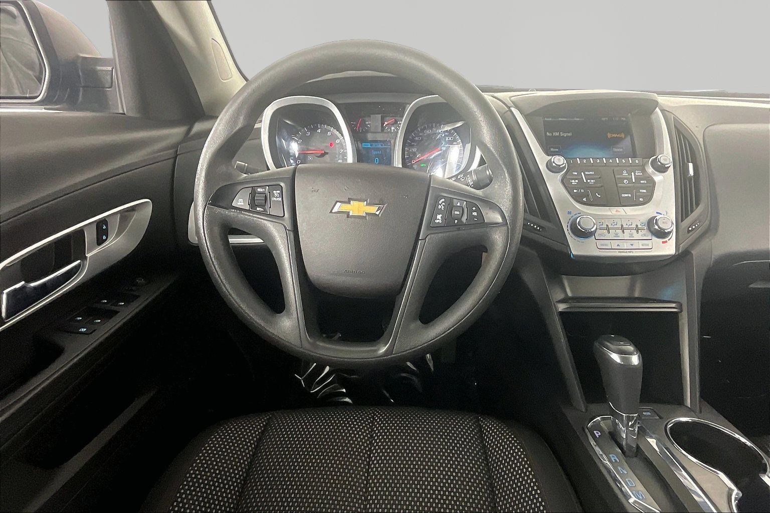 Used 2017 Chevrolet Equinox LS image 9