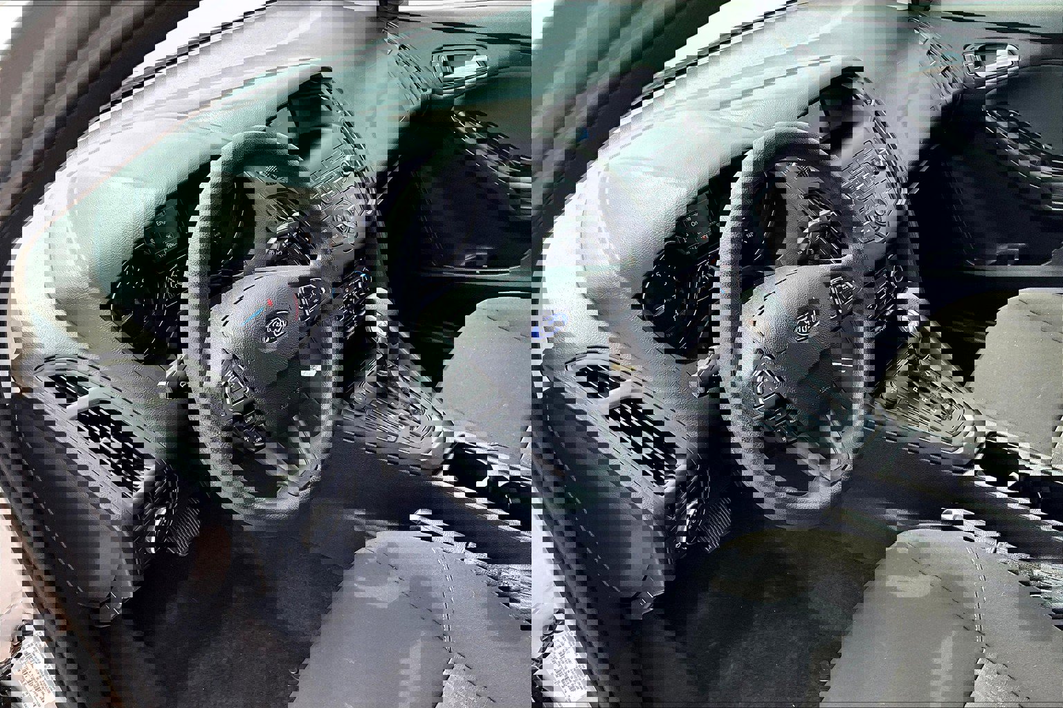 Used 2018 Ford Focus SE image 19