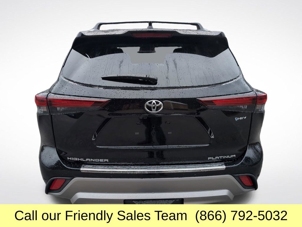 New 2026 Toyota Highlander Platinum image 4